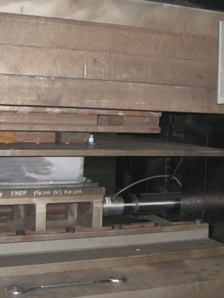 Cryogenic horizontal stiffness test